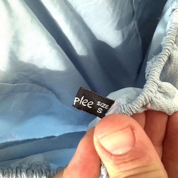 Backless airy floral maxi dress - Picture 4 of 8